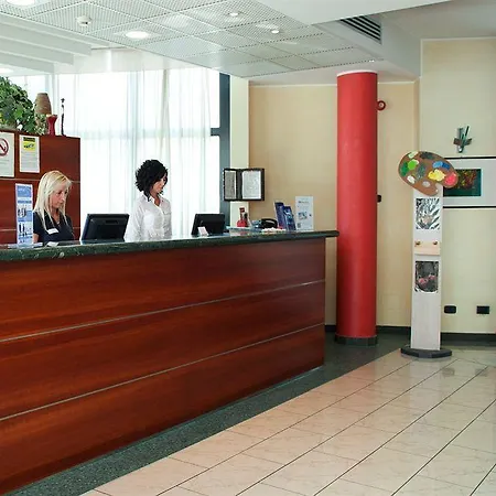 Airport Bergamo 4*